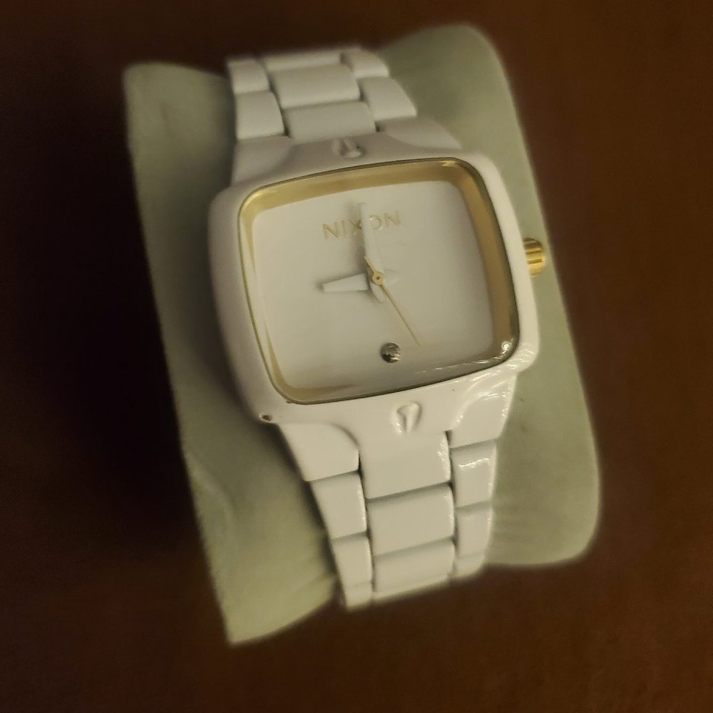 NIXON The Small Player VIP Watch - White & Gold - Excellent